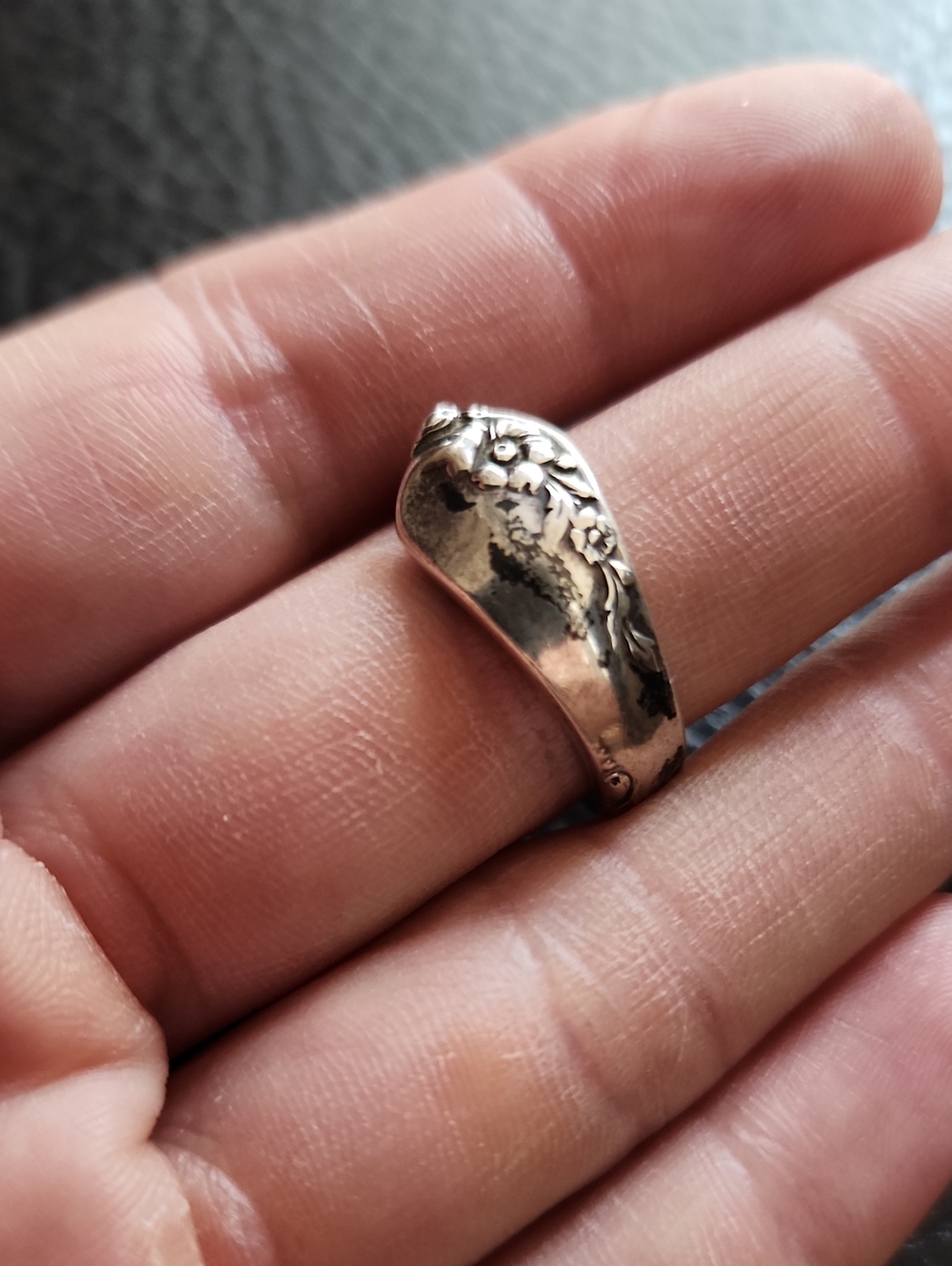 VTG Oneida Sterling Silver Floral Spoon Ring - Size 7.75